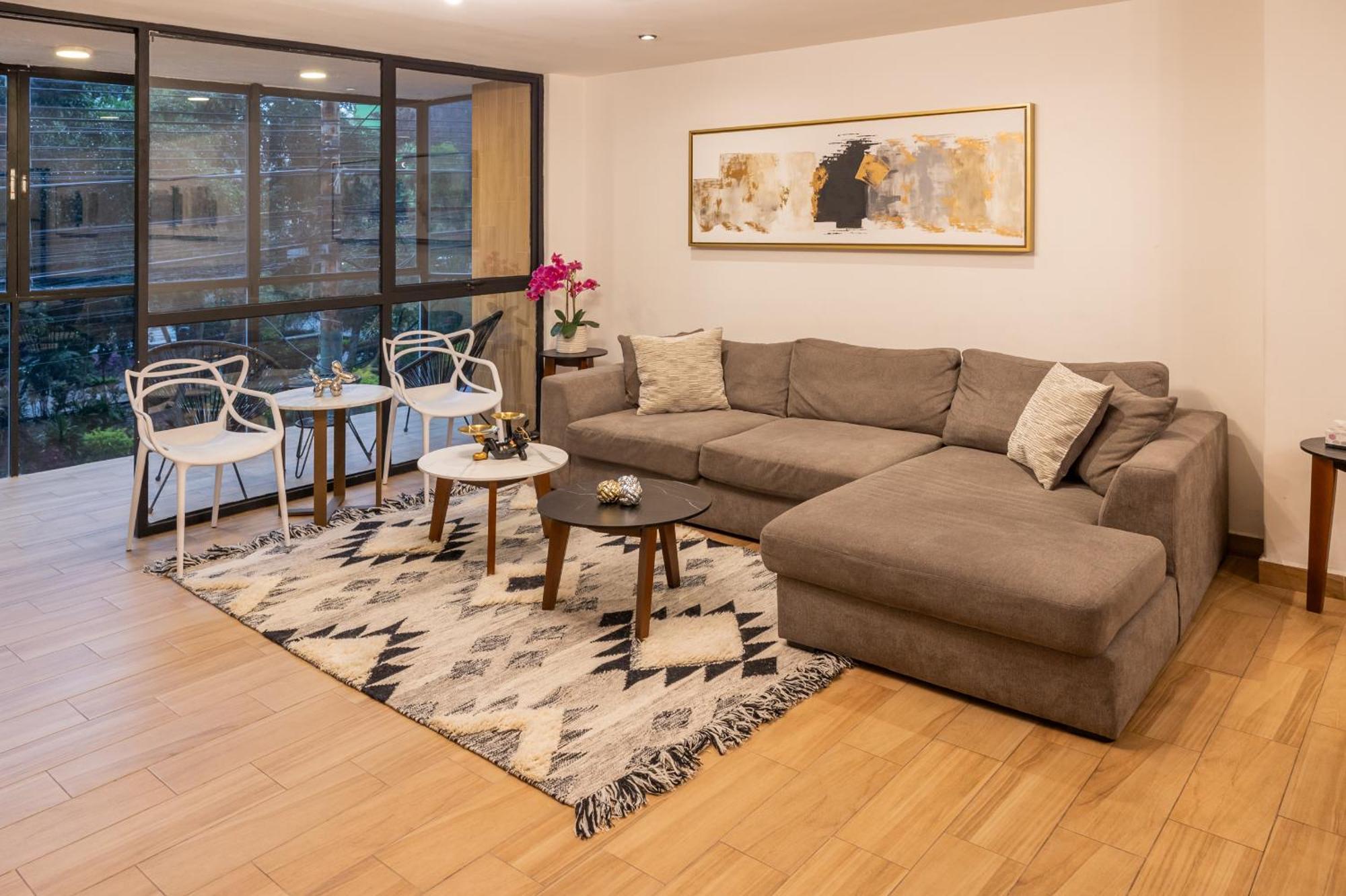 Posh Polanco Stay Tvs And Desks In Each Room Мексико Сити Екстериор снимка