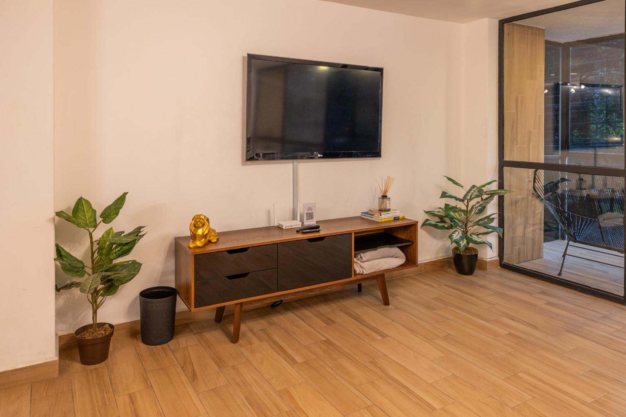 Posh Polanco Stay Tvs And Desks In Each Room Мексико Сити Екстериор снимка
